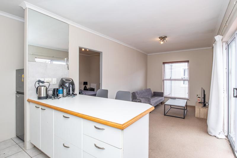 1 Bedroom Property for Sale in Claremont Western Cape
